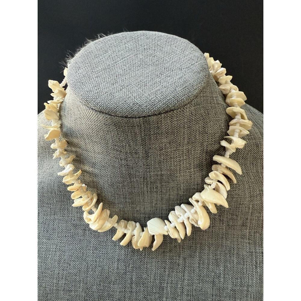 Vintage Mother Of Pearl Chip Chunky Necklace Strand Choker Coastal Beach Resort